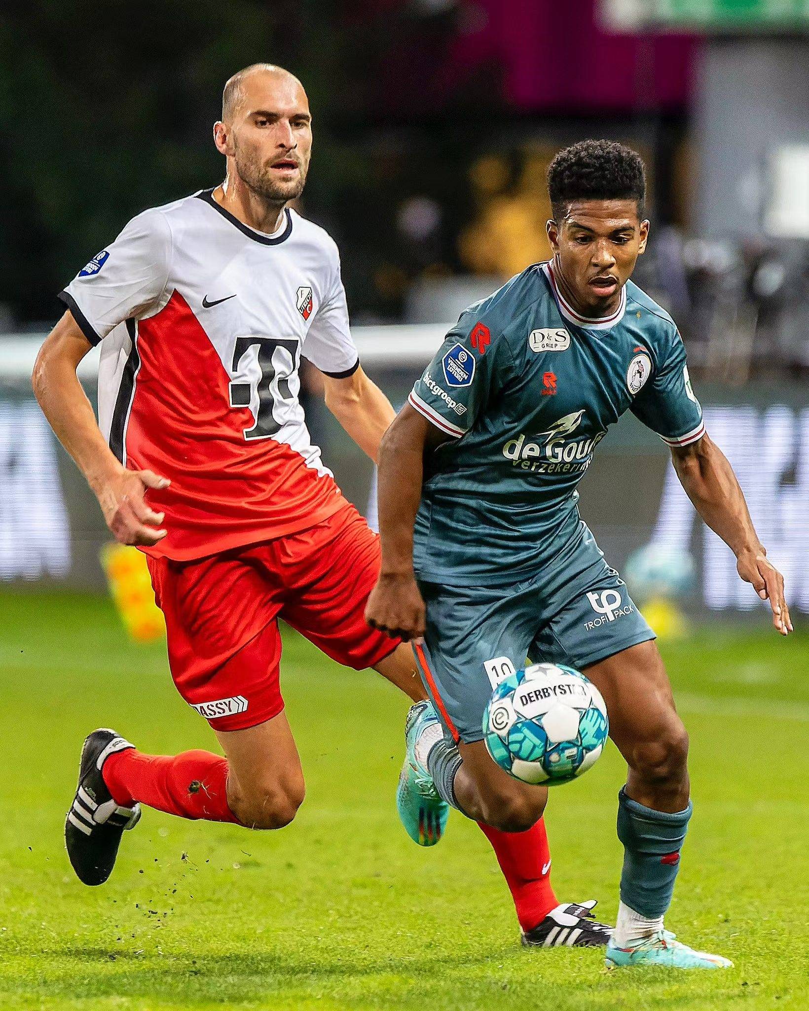 这一荣誉的 这一荣誉的