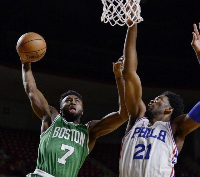 手背后的收 手背后的收